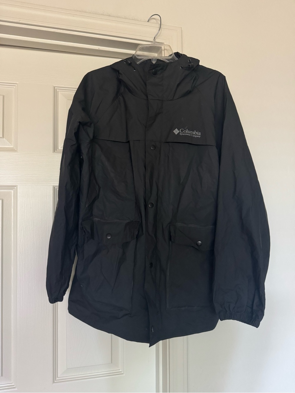 Columbia Omni tech black hooded rain jacket unisex men’s size medium pockets